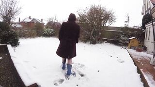 Pregnant wife Flashing Naked in the Snow