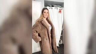 Mmjhottie (influencer) leather leggings try on haul, fit girl