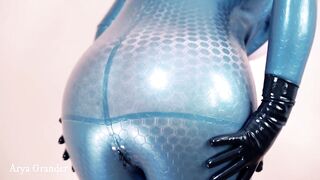 Luxury Latex Rubber Catsuit on Curvy Body of MILF Fetish Model Arya Grander