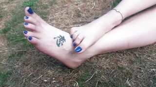 Candid Feet - Outdoors