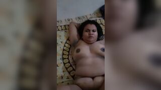 Sexy chubby Desi Randi lying nude on bed before sex