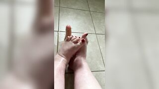 AriesBBW dildos and toes