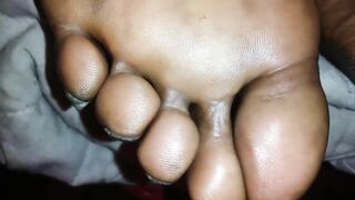 EBONY SOLES CLOSE UP 2017