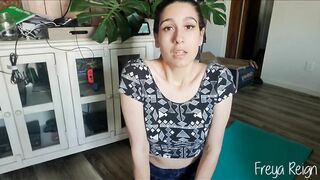 Yoga Girlfriend Teases You With Her Sweaty Armpits: GFE, Armpit Worship & Dirty Talk