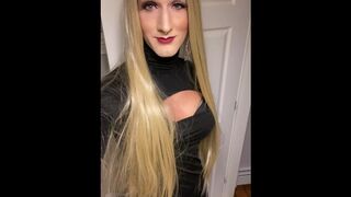 VERY HOT Blonde Crossdresser