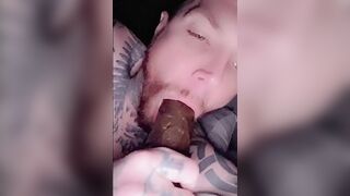 Tatted twink sucks bbc