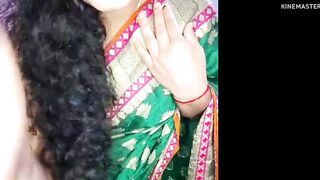 Marathi vaini Sex chat with his boyfriend and show his boobs and undergarments