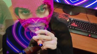 CUTE GIRL IN BALACLAVA SMOKING VAPE TO MUSIC! SMOKING FETISH!