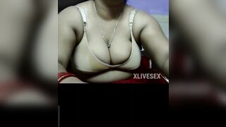 Desi Indian Divya aunty