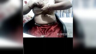 Desi Indian aunty ki mast figure