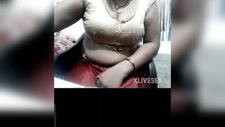 Desi Indian aunty ki mast figure