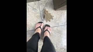 @tici_feet | Crossing legs, walking and relaxing (tici feet) tici_feet feet tici