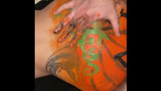 BOYFRIEND PAINTS A PUMPKIN ON MY BIG WHITE ASS AND THEN SMASHES IT ????????