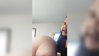 Husband eats out my pussy