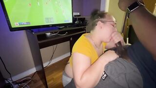 Watch her take my soul playing fifa ????