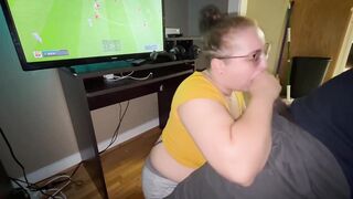 Watch her take my soul playing fifa ????