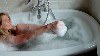 A  Simple Soak in the Bath for Beenie B with a little tease along the way