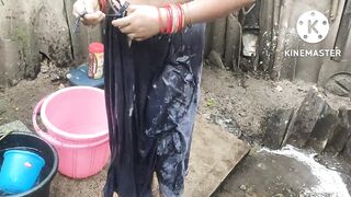 Anita yadav ki hot bathing style