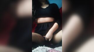 Colegiala se folla su cremoso coño !