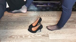 black nylon and high heels mistress domination smell shoes and foot 