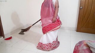 (Tamil Maid Ki Jabardast Chudai malik ke beta) Indian Maid Fucked by the owner's son while sweeping house - Part 2