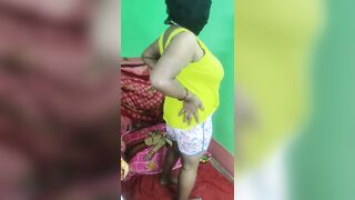 BBW Indian wife Sruti fucking with vegetable