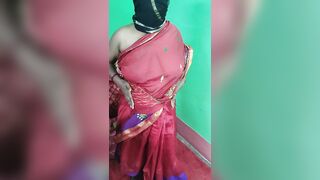 Indian girl Dancing in red Sharee and showing her naked body