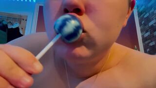 Trippy lollipop licking