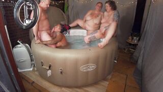 Hot tub Fun with 3 MIlfs and a DILF