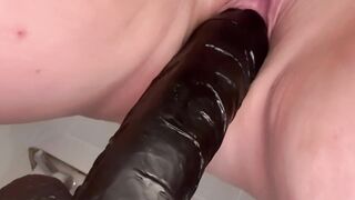 Real Amateur Pussy Gripping on a BBC Dildo