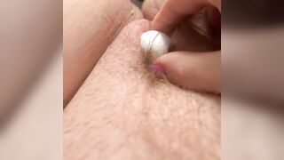 Bbw uses suction to jerk off her clitty