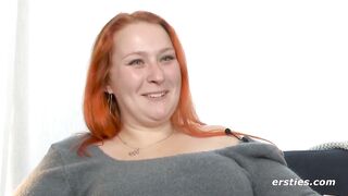 Ersties - Charlotta hat eine Menge zu bieten und heissen Spass mit ihrem Vibrator