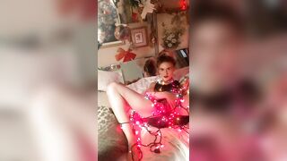 Seductress Gets Festive for the Whoreildays