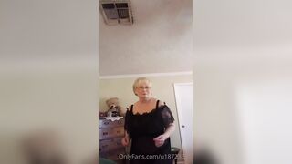 Granny Gilf Shaking Her Ass And Dancing The Night Away