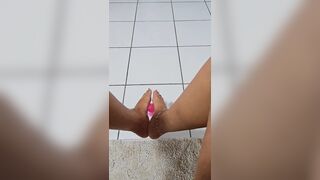 Fetish Oiled Footjob Dildo Masturation by Amateur Jasmine SweetArabic ( Arabic en Darija)