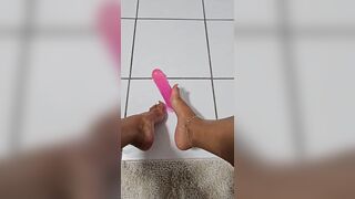 Fetish Oiled Footjob Dildo Masturation by Amateur Jasmine SweetArabic ( Arabic en Darija)