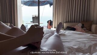 [VacMe]Couple Pantyhose Handjob in luxury hotel by sea