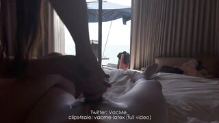 [VacMe]Couple Pantyhose Handjob in luxury hotel by sea