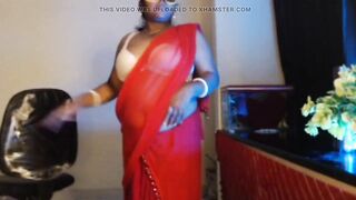 Hot Sexy Solo Girl Sexy Mood Boobs Show in Saari and Bra