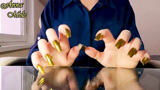 Tapping Nails Golden Nails