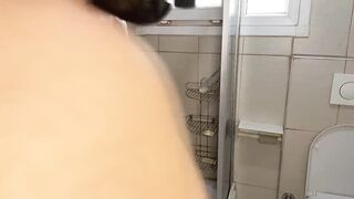 I Fucked My Step Sister While She Was Taking a Bath