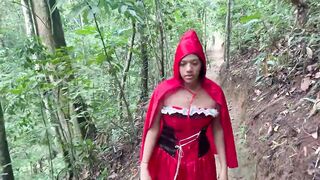 I Give Little Red Riding Hood a Rich Fuck in the Forest in Exchange for Taking Care of Her.